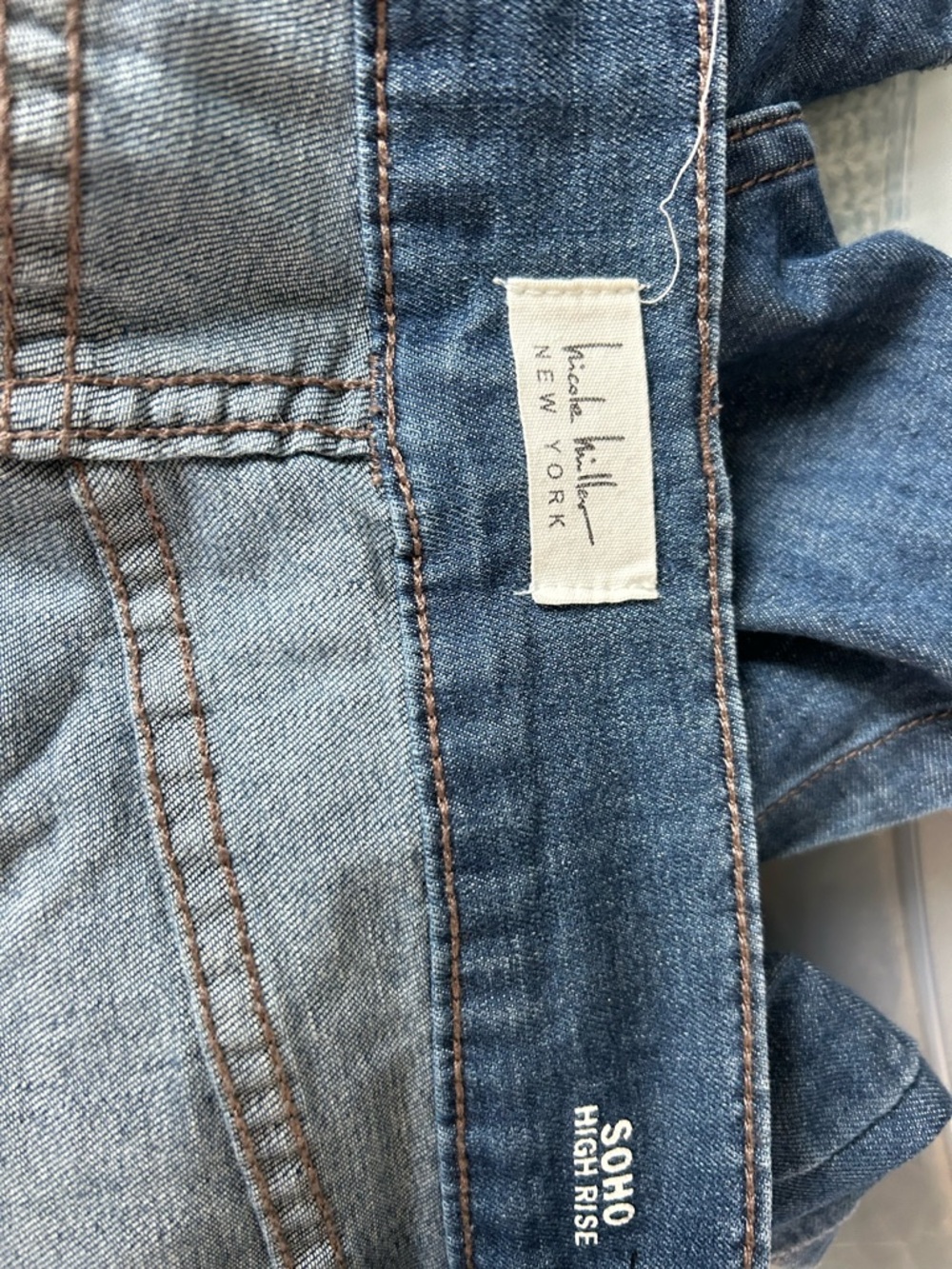 Nicole Miller Women’s Mid-Blue Denim High-Waist Shorts SoHo High rise - Picture 3 of 4